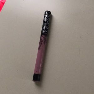 Kat Von D liquid lipstick in the shade requiem